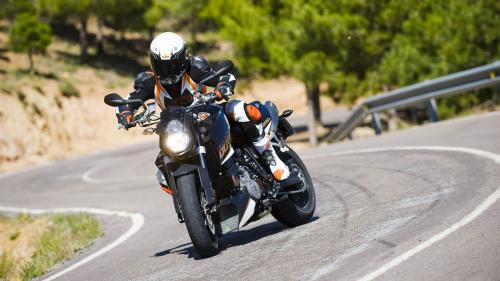 Гонка на мотоциклах обои 1920x1080