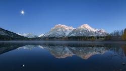 Горы, леса, озера, луна, ночь, пейзаж отражение картинки, пейзажи, фоны, заставки