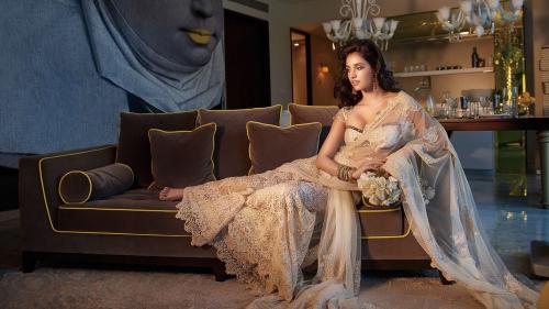 Горячая актриса Диша Патани в сари обои HD