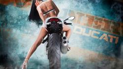 Девушка на мотоцикле обои на рабочий стол