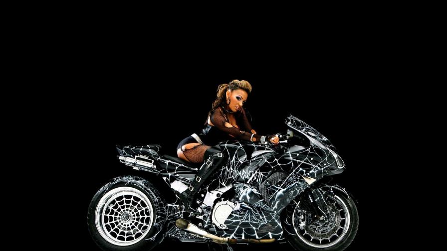 Девушка на мото фото