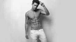 Сексуальный парень