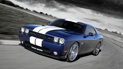 Синий Додж Челенджер на трэке обои