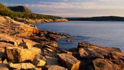 Скалистый берег моря картинки для рабочего стола скачать