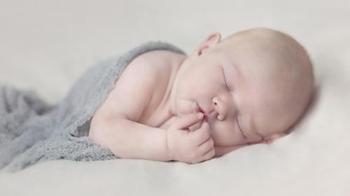 Спящий младенец
