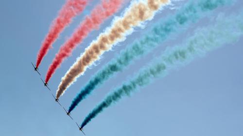 Флаг из дыма самолетов картинки