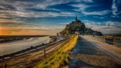 Франция Мон Сен-Мишель остров красивый замок на скалах обои