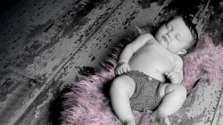 Черно белые обои ребенка скачать бесплатно