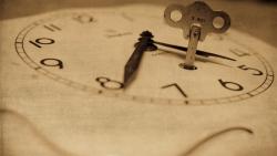 Черно-белые обои часов скачать бесплатно