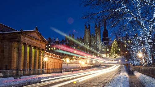 стоковые фотографии, снег, город, праздник, иллюминация, праздник, snowy traffic, ночь, trail, огни, lights, фотоэффект