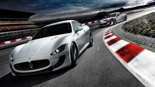 1920x1080, Гонка двух тачек Мазерати