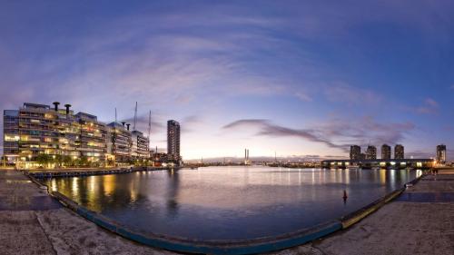 HD обои Фото городской набережной